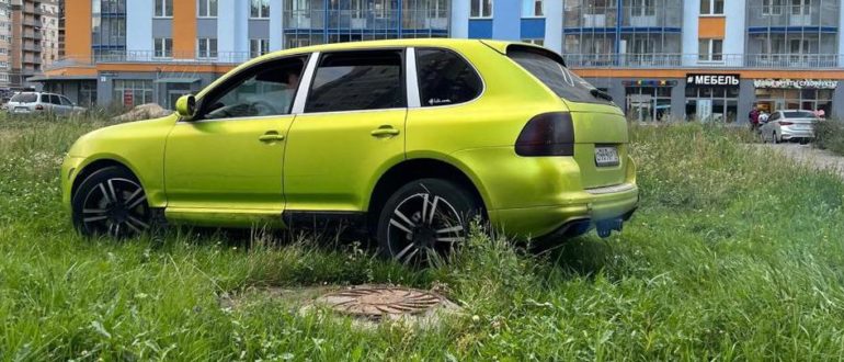 Рубаха-парень по дорогам подмосковья на Porsche Cayenne